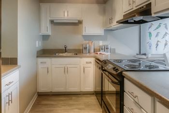Granite Countertop at Townfair Apartments, Gresham